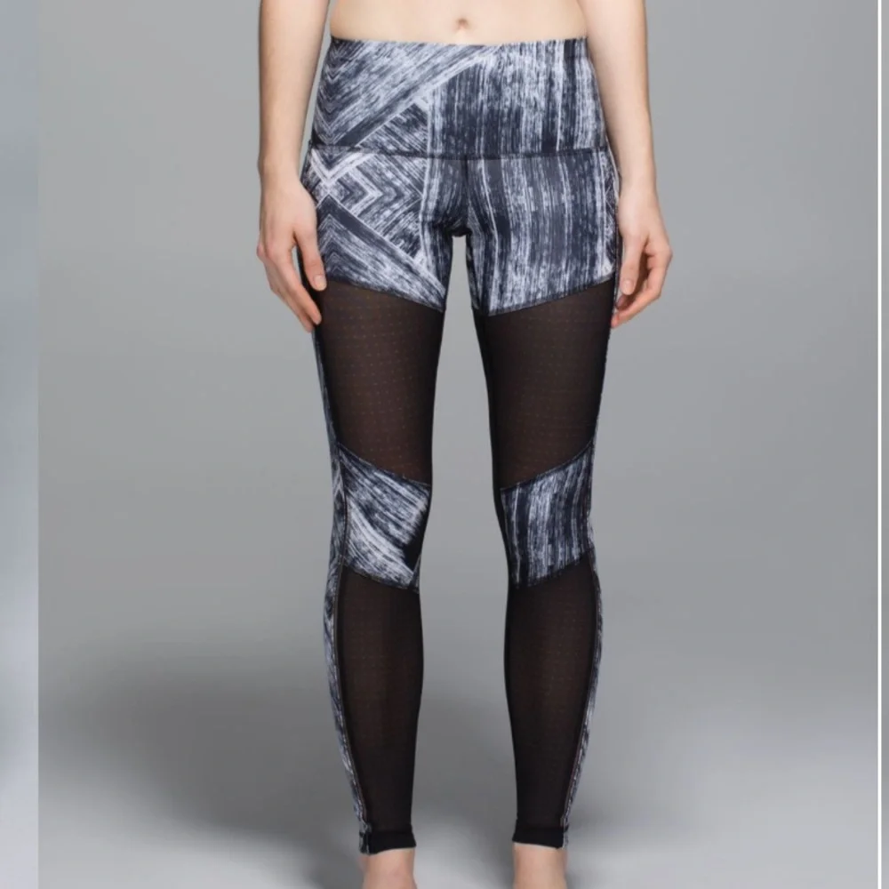 Lululemon Hot To Street Pant Heat Wave White Black / Black